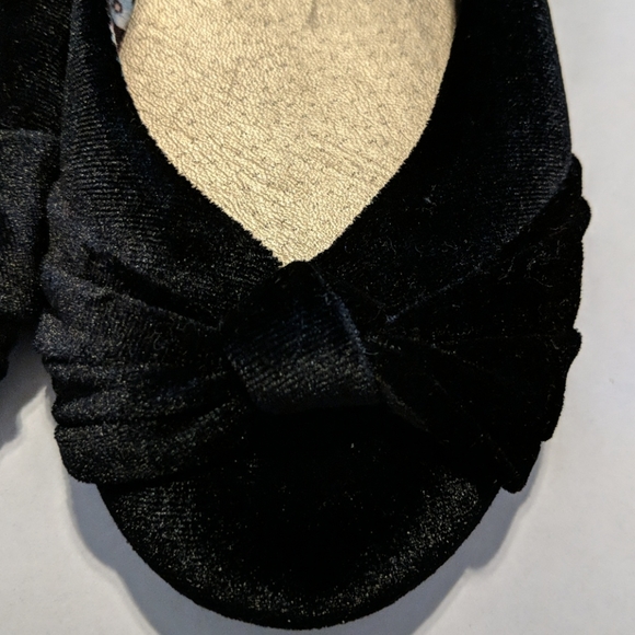 Black velvet ballet slipprs - Picture 5 of 7